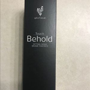 Younique Setting Spray NIB